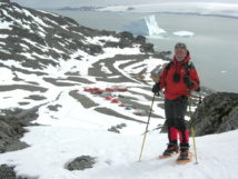 Javier Cacho, en la Antártida en 2006. Fuente: www.javiercacho.com.