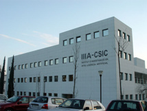 Edificio del IIIA-CSIC (Institut D'Investigació en Intel.ligència Artificial - Consejo Superior de Investigaciones Científicas) en la Universitat Autonòma de Barcelona, en Bellaterra, España. Fuente: Flickr.