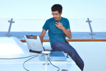Jahshan Bhatti en un momento del experimento a bordo del White Rose. Cockrell School of Engineering.