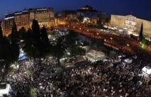 Imagen de la plaza Syntagma de Atenas, en la que se reunieron 100.000 personas el 29 de mayo de 2011 para protestar contra las medidas de austeridad. Imagen: Kotsolis. Fuente: Wikipedia.