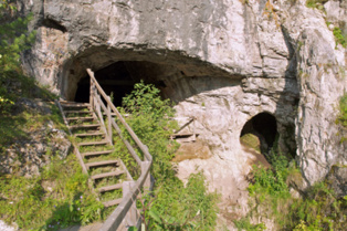 La cueva de Denísova, en Siberia. Imagen: Bence Viola. Fuente: UC Berkeley.