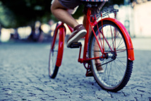 Cada vez son más las ciudades españolas que promueven el uso de la bicicleta. Fuente: http://www.feuvertenmarcha.org