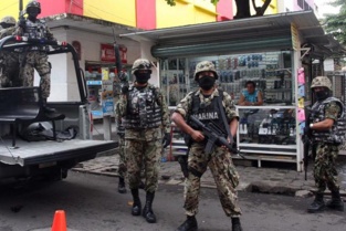 Militares mexicanos en una operación contra la banda de Los Zetas. Imagen: Borderland Beat Reporter Buggs. Fuente: Wikipedia.