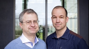 Jan Dumanski y Lars Forsberg, autores del estudio. Imagen: Mikael Wallerstedt. Fuente: Universidad de Uppsala.