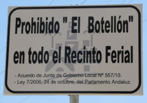 Cartel colocado en Córdoba. Imagen: Leyo. Fuente: Wikipedia. Cartel colocado en Córdoba. Imagen: Leyo. Fuente: Wikipedia.