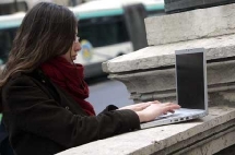 Wi-Fi permite conectarse a Internet en cualquier lugar Wi-Fi permite conectarse a Internet en cualquier lugar