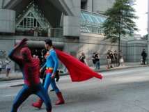 Llevar un traje de Superman otorga "superpoderes". Imagen: Heather Kennedy. Fuente: Flickr.