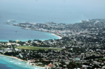 Vista aérea de Bridgetown, la capital de Barbados. Fuente: Wikipedia. Vista aérea de Bridgetown, la capital de Barbados. Fuente: Wikipedia.