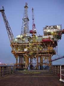 Plataforma petrolífera del Golfo de México, una de las más grandes del mundo. Fuente: Wikipedia.