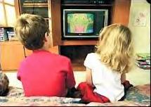 Ver mucha televisión disminuye el consumo de frutas y verduras entre los más jóvenes