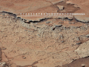 Imagen del cráter Gale que revela características del suelo similares a las de los paleosuelos terrestres. Fuente: NASA.