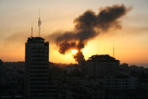 Gaza bombardeada. Foto: LicenciaAtribuciónCompartir bajo la misma licencia Algunos derechos reservados por Al Jazeera.