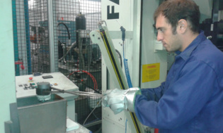 Un investigador de CIC marGune. Fuente: Basque Research. Un investigador de CIC marGune. Fuente: Basque Research.