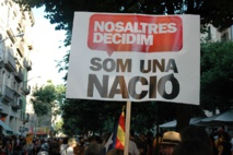 Lema de una manifestación independentista en Cataluña. Imagen: Lohen11 - Josep Renalias. Fuente: Wikipedia.