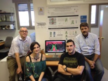 Los investigadores Santiago Vázquez, Salomé Llabrés, Jordi Juárez y Javier Luque. Fuente: UB. Los investigadores Santiago Vázquez, Salomé Llabrés, Jordi Juárez y Javier Luque. Fuente: UB.