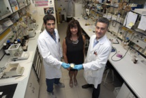 Los investigadores Raúl Losantos, M.ª Cruz Navarro y Diego Sampedro. Fuente: Universidad de La Rioja.