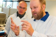 Arttu Jolma y Jussi Taipale, en el laboratorio. Fuente: Instituto Karolinska.