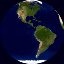 La rotación de la Tierra provoca desajustes en la escala de tiempo 24 horas-60 minutos-60 segundos. Imagen: NASA. Fuente: Wikipedia.