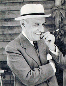 Ortega y Gasset en un fotografía tomada por la prensa en los años 20. Fuente: Wikimedia Commons.