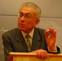 Roberto Mangabeira Unger en 2007. Fuente: Wikimedia Commons.