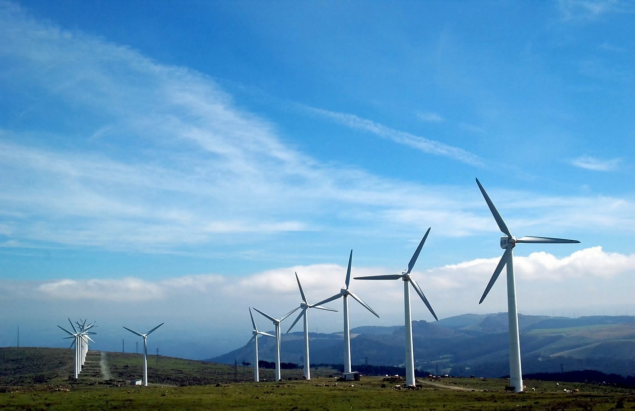Molinos de viento en Cabo Ortegal, Galicia. Foto: Makunin