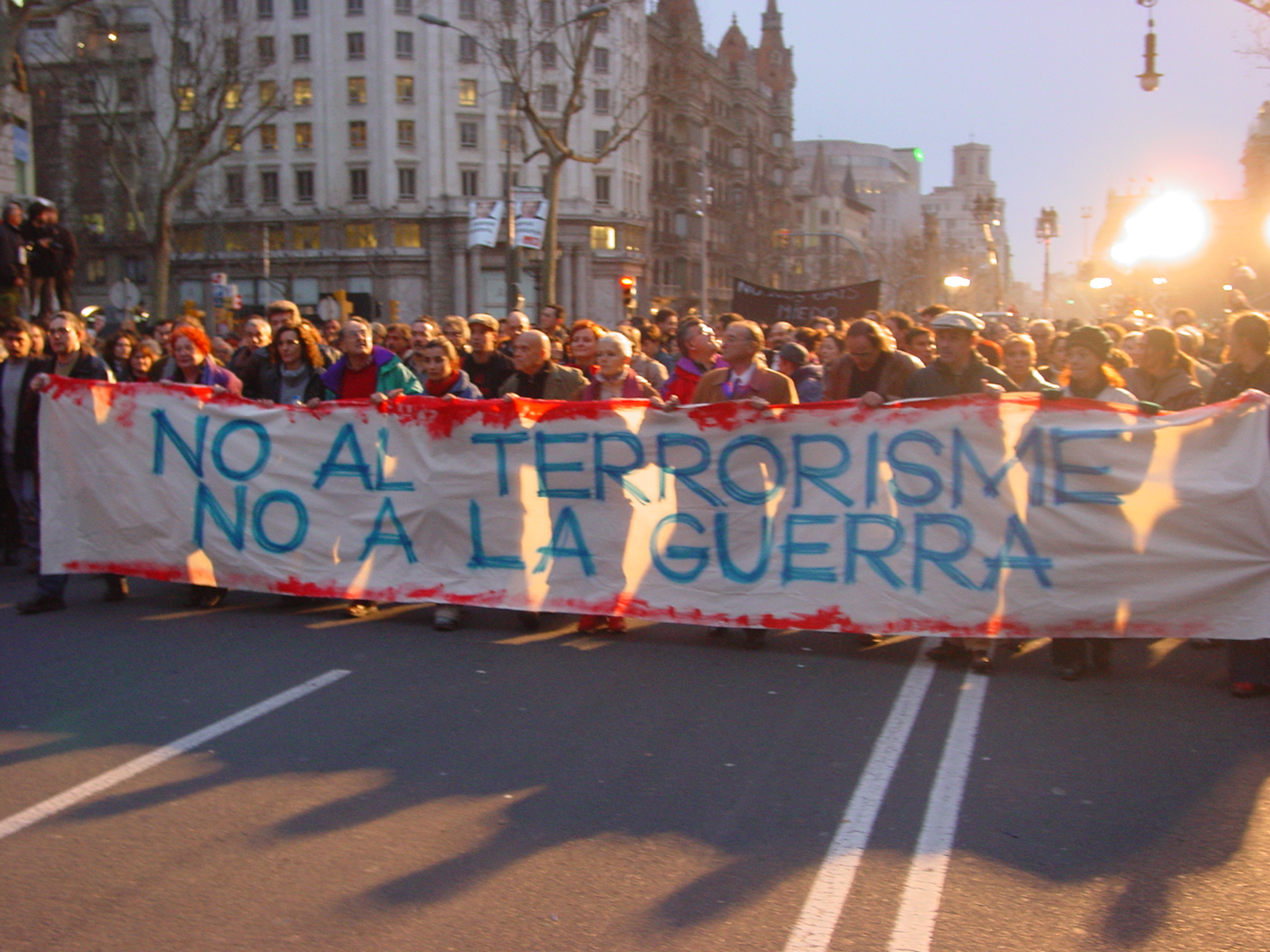 Manifestación en Barcelona en 2004 contra el terrorismo y la guerra. Foto: Kippelboy