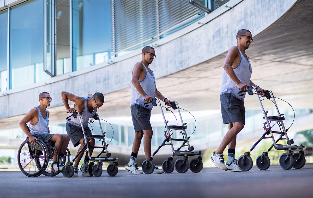 Las diferentes etapas del proceso de volver a caminar. Foto: © EPFL / Jamani Caillet