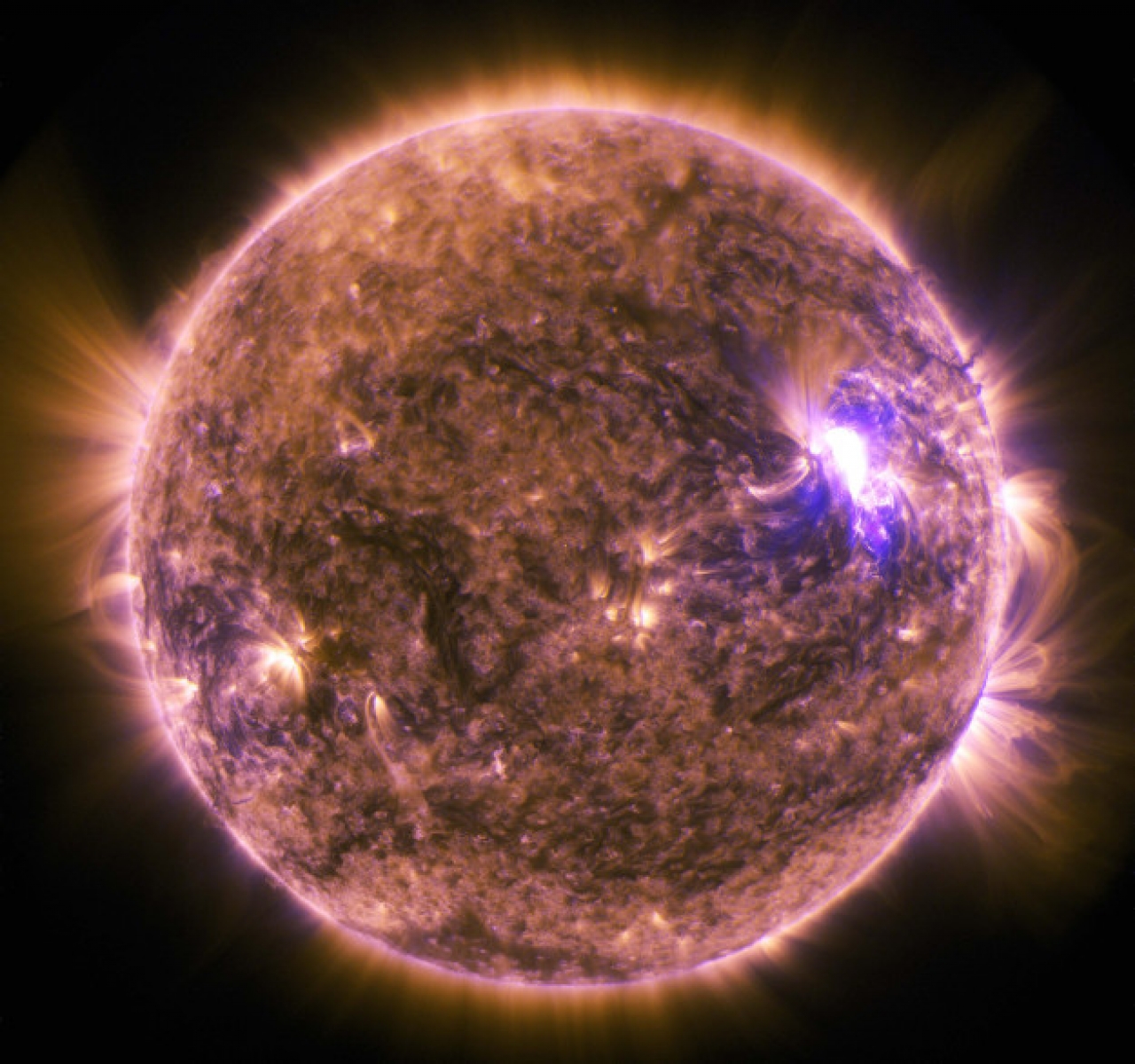 Llamarada solar capturada por el Observatorio de Dinámica Solar de la NASA en 2015. FOTO: NASA/SDO.