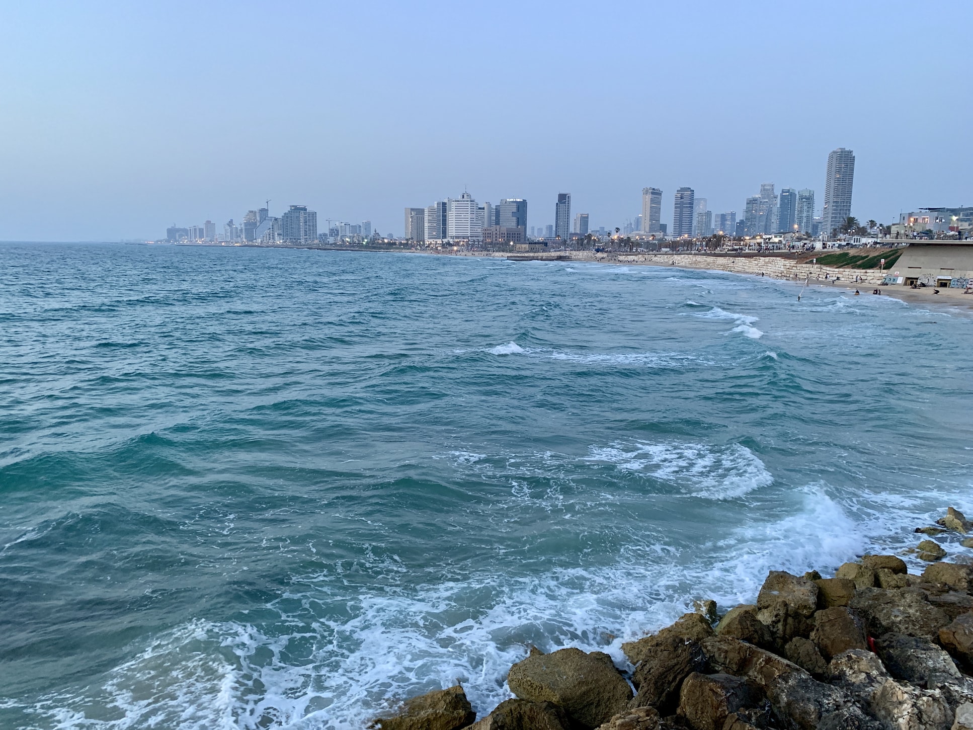 Tel Aviv, en la costa mediterránea de Israel. Foto: Dennis Guten.