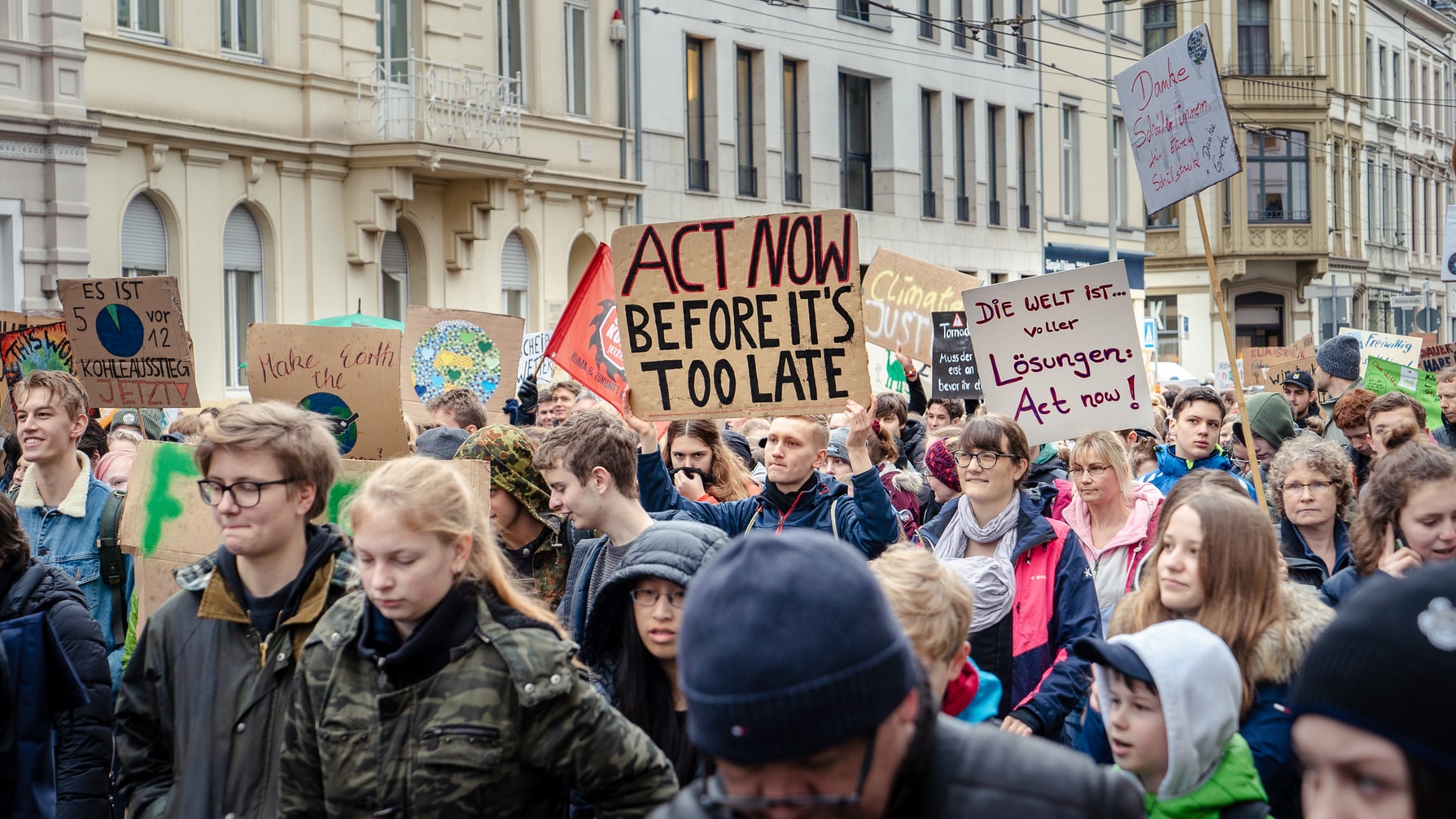 Manifestación estudiantil en Berlín por el cambio climático. Los científicos reconocen la importancia de estos movimientos ciudadanos. Foto: Mika Baumeister.