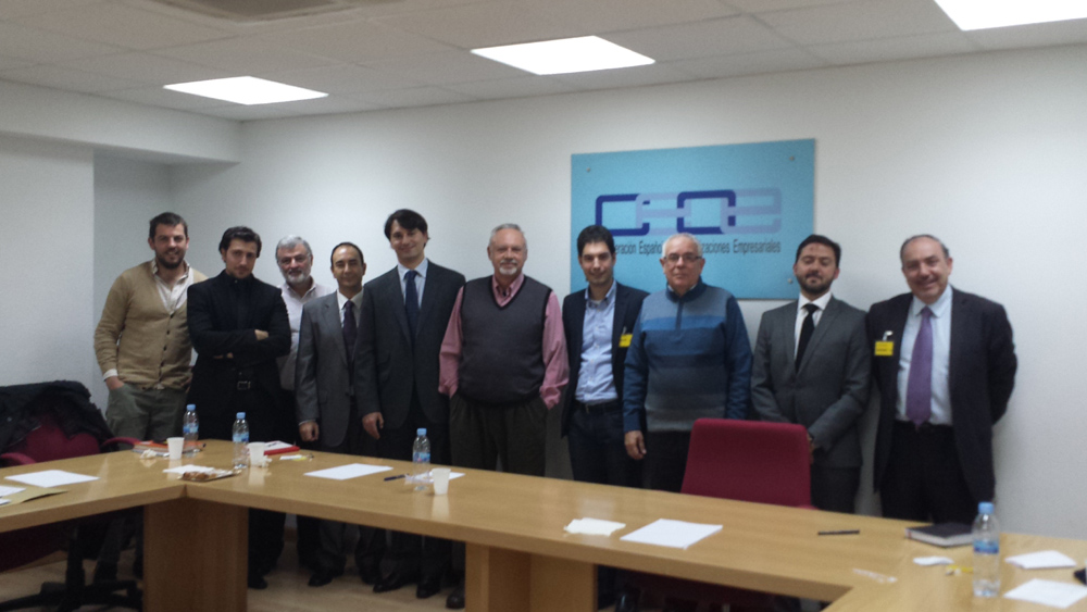 Foto de familia de los miembros fundadores de la Asociación. Foto: AEEPP.