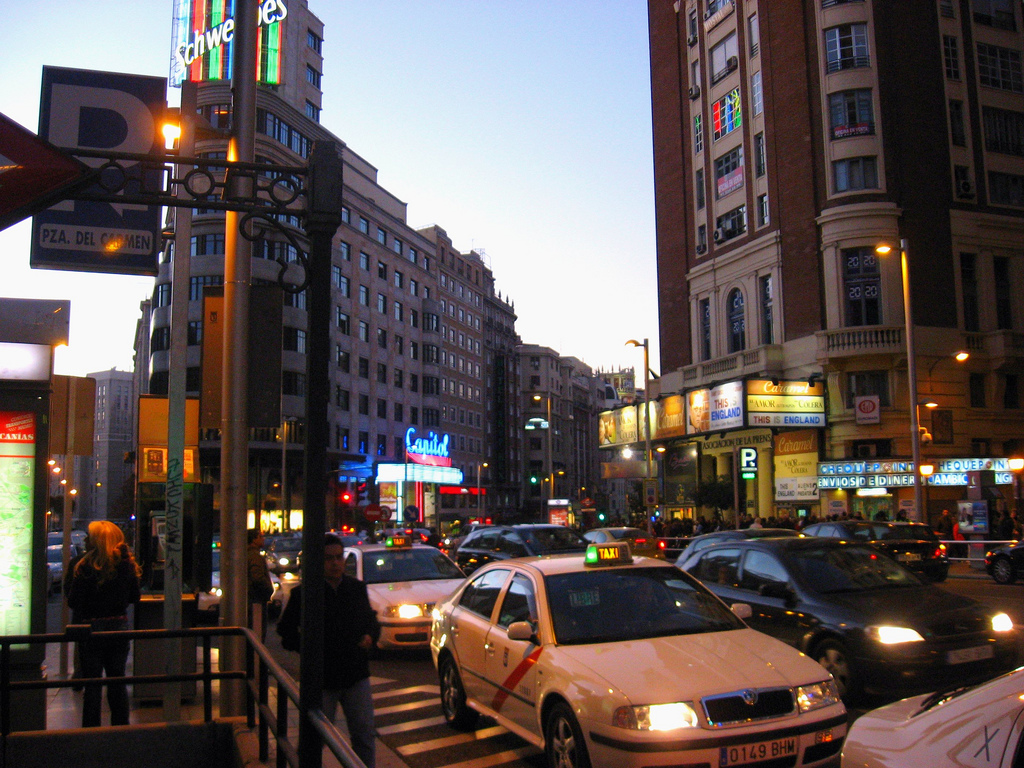 Madrid es una de las ciudades que participa en el proyecto MoveUs, para mejorar el tráfico urbano. Imagen: gonzopowers. Fuente: Flickr.