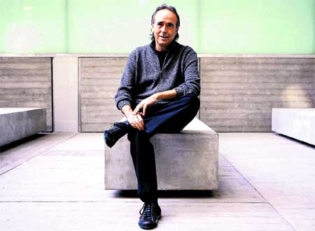 Serrat, en 2007. Imagen: 20 Minutos. Fuente: Wikipedia.