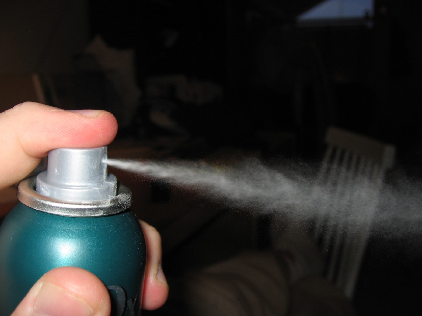 Desarrollan un spray que transforma los techos de acero en placas solares 