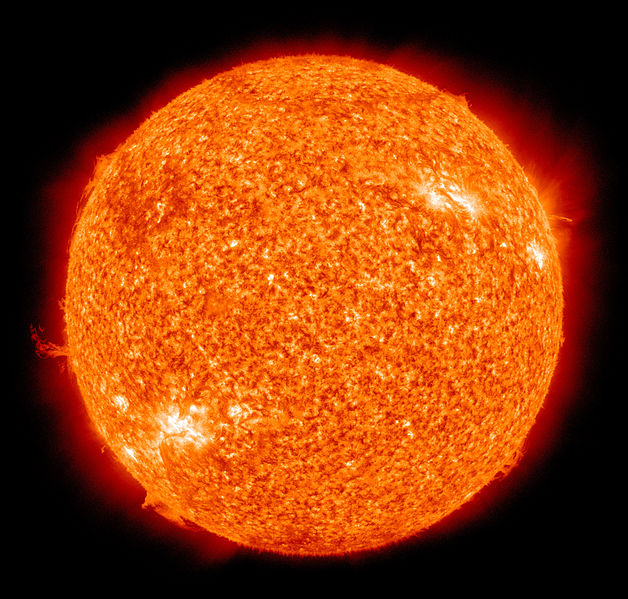 El Sol fotografiado por el Atmospheric Imaging Assembly (AIA 304) del Solar Dynamics Observatory (SDO) de la NASA. Imagen: NASA. Fuente: Wikipedia.