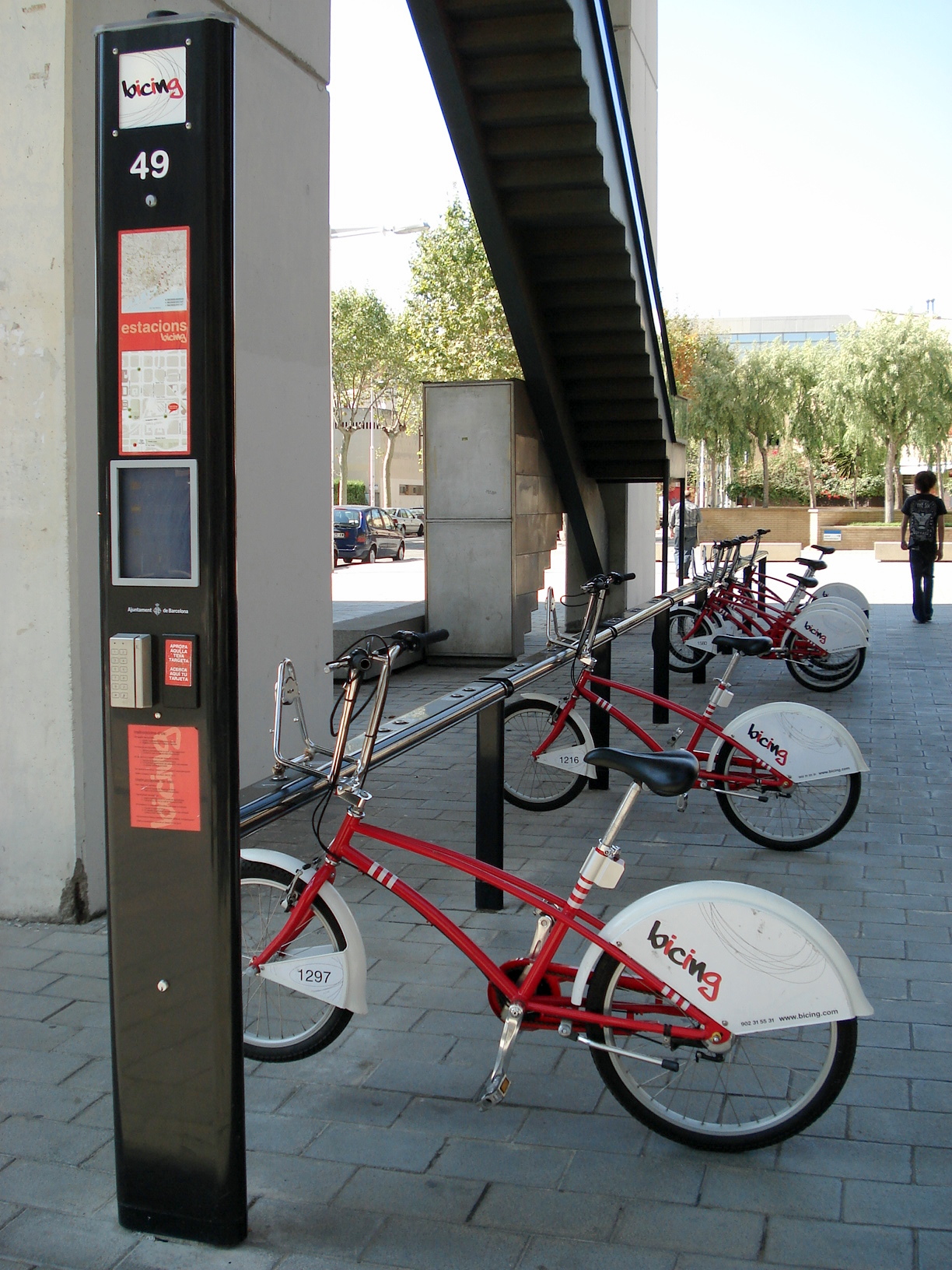 Alquiler de bicis. El bicing de Barcelona. Fuente: wikipedia.org.