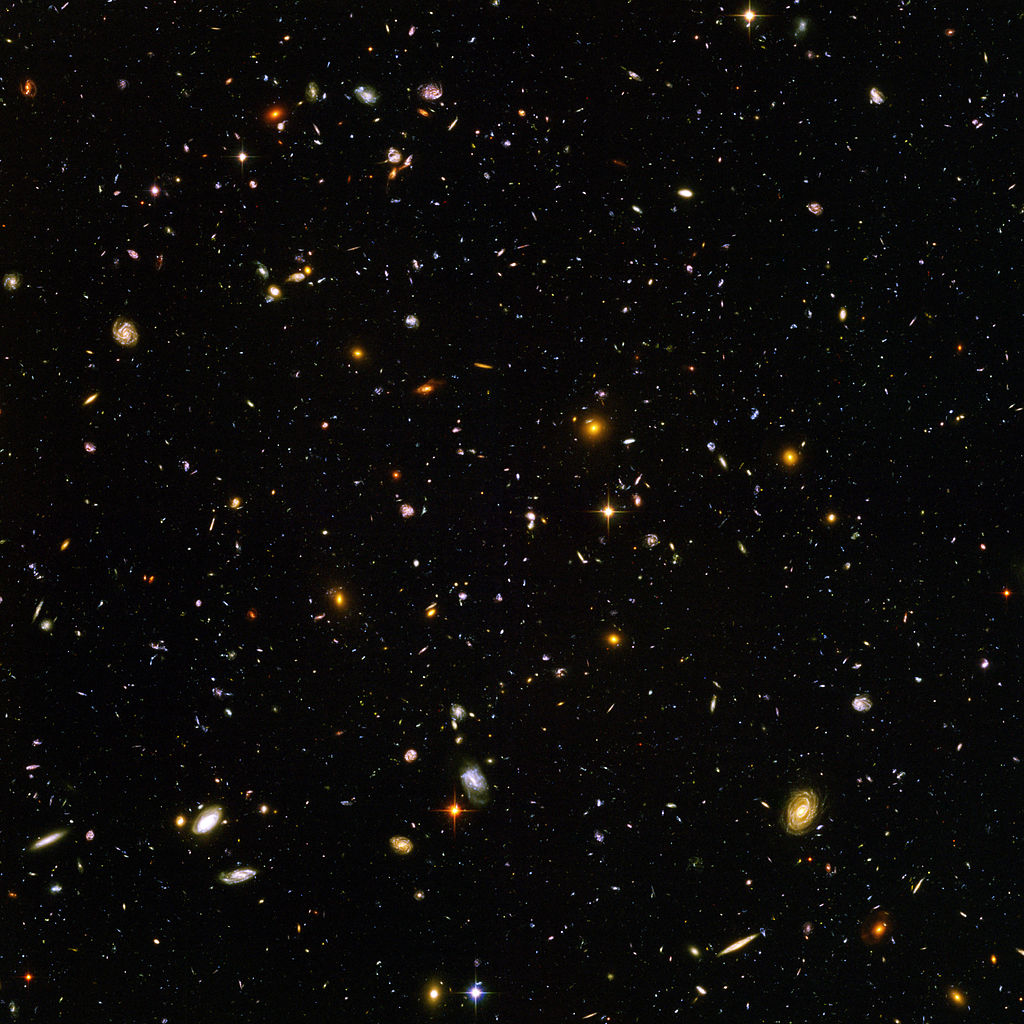 Imagen proporcionada por el telescopio Hubble del espacio lejano, cuando el universo era más caliente y más concentrado de acuerdo con la teoría del Big Bang. Fuente: NASA.