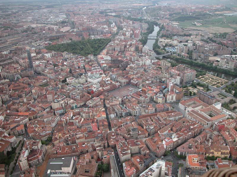 Valladolid desde el aire. Imagen: Queninosta. Fuente: Wikipedia.