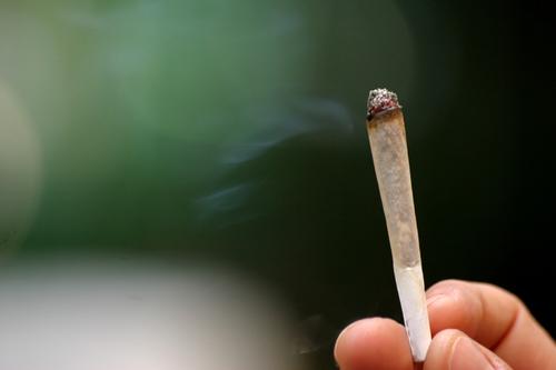 Las emociones negativas impulsan el consumo de tabaco y cannabis