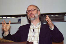 Michael J. Behe. Imagen: Campus Photo • Bryan Matluk - The Maine Campus Online. Licensed under CC BY-SA 3.0 via Wikimedia Commons.