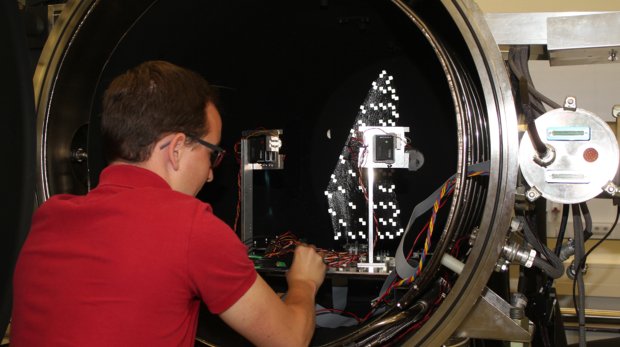 Se hicieron mediciones inéditas en un túnel de viento y una cámara de vacío. Fuente: Universidad de Twente