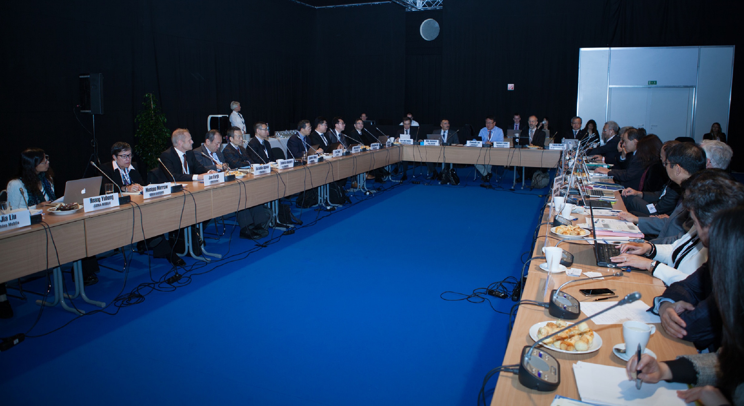 Reunión de los directores tecnológicos en el ITU World Telecom. Fuente: UIT.