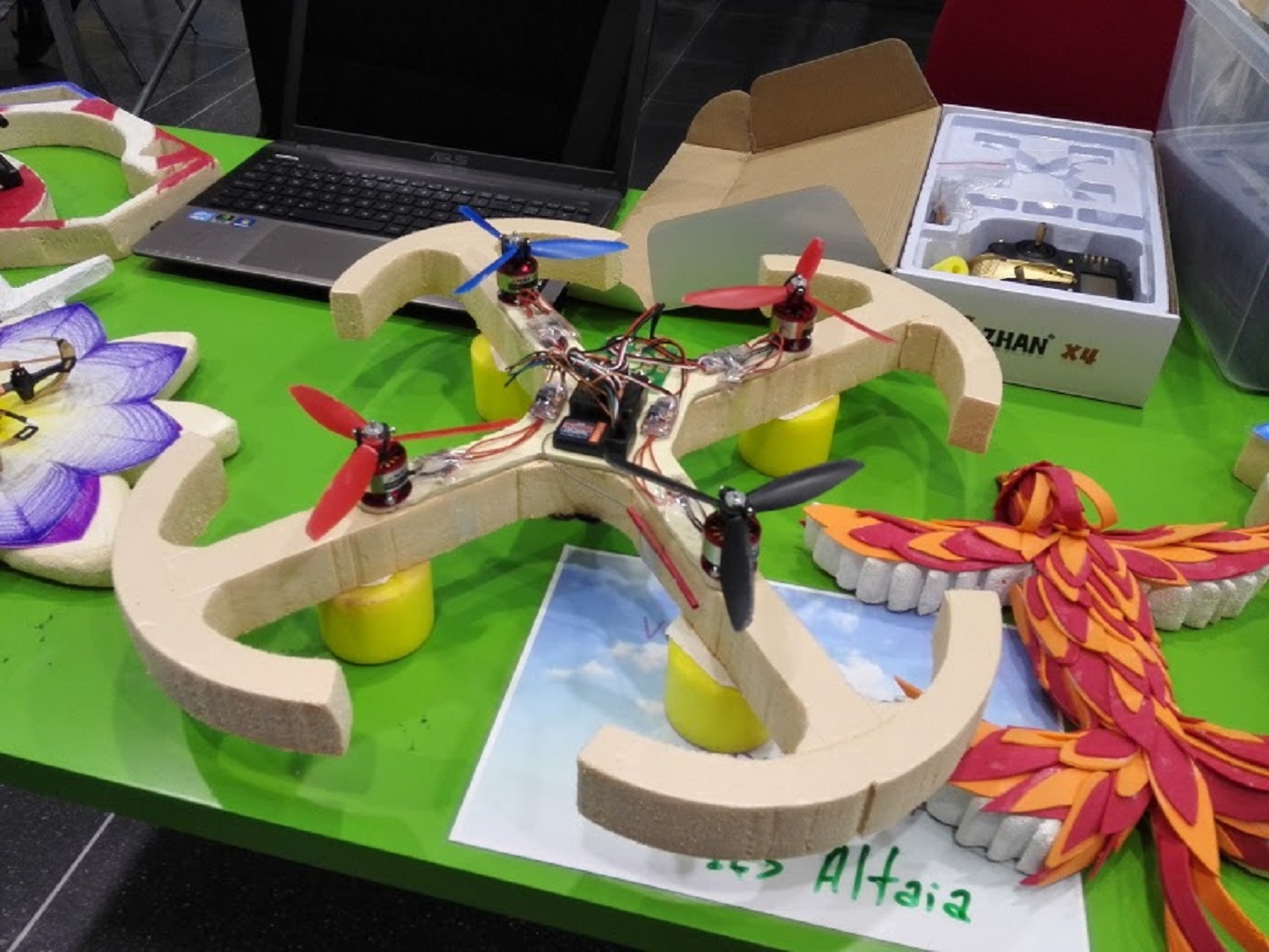Uno de los drones diseñados en La Feria Aérea 2014. Fuente: UMH.