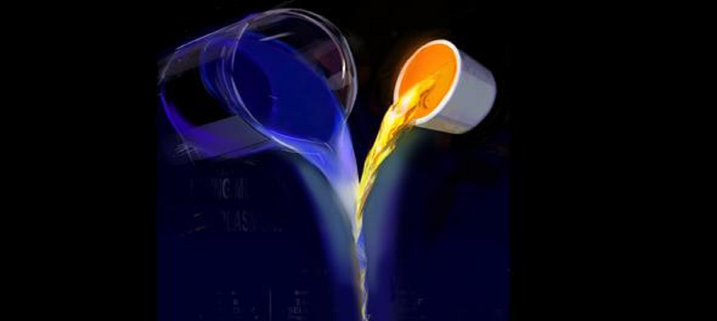 Mezcla de luz y moléculas de colorante, atrapadas en 'huecos' de oro. Imagen: Yu Ji. Fuente: Universidad de Cambridge.