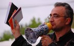 Víktor Gómez: "La poesía española actual destaca por sus singularidades"