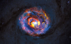 ALMA retrata los chorros que emiten los agujeros negros del centro de las galaxias