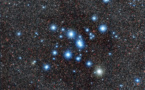 El cúmulo estelar Messier 7 muestra la belleza que sobresale del polvo
