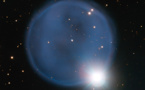 El encuentro entre una estrella y una nebulosa genera un anillo de diamantes