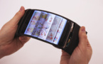 Un smartphone que se curva e imita las páginas de libros 