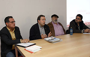 Foto: Fernando Blanco para Galicia Hoxe. De izq. a der. D. Manuel Rivas, D. Luis Álvarez Pousa, D. Juan Luis Pintos y D. Juan R. Coca